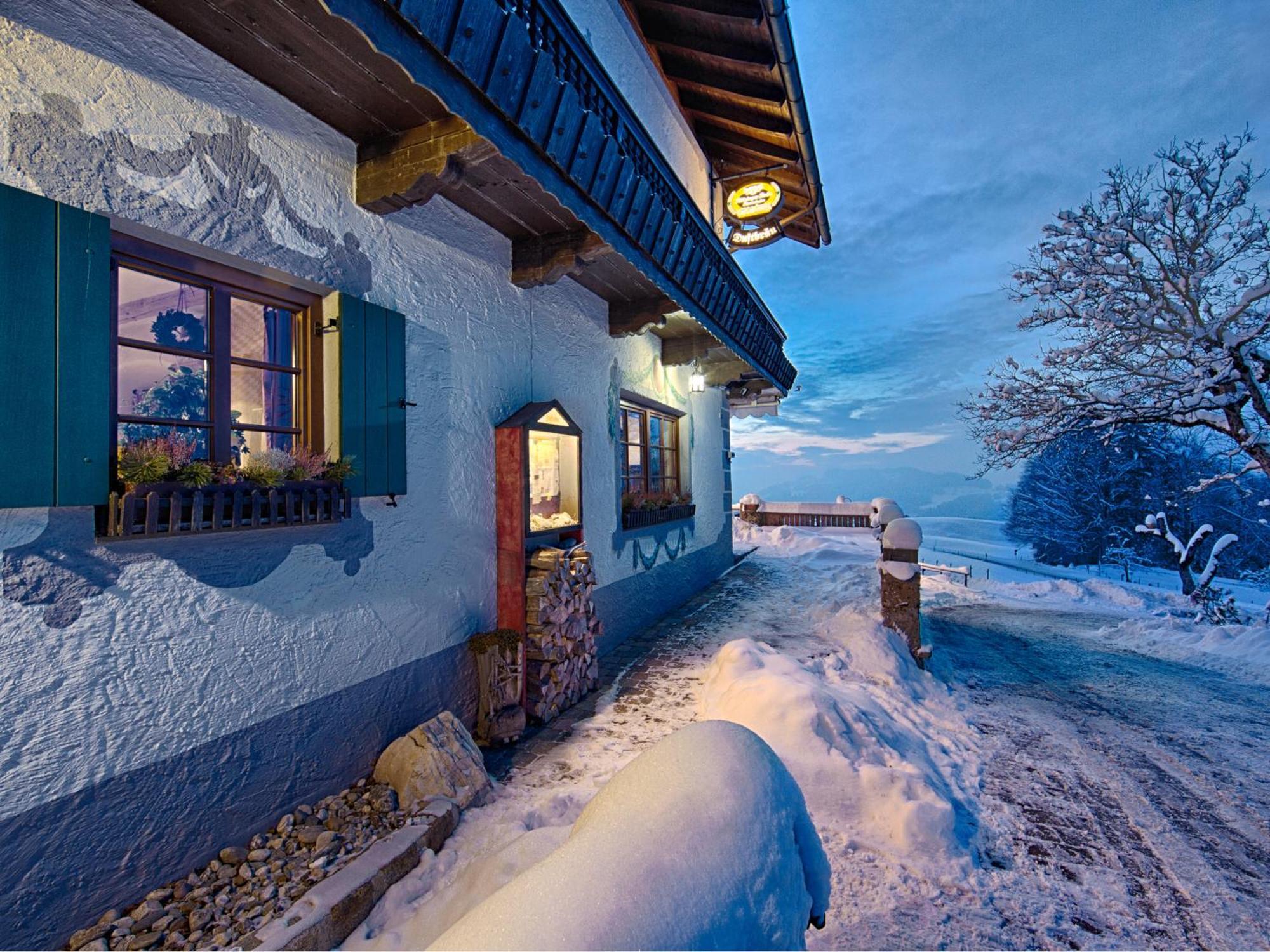 Berggasthof Hotel Duftbraeu I Ruhige Alleinlage I Mitten Im Gruenen Samerberg Exterior foto